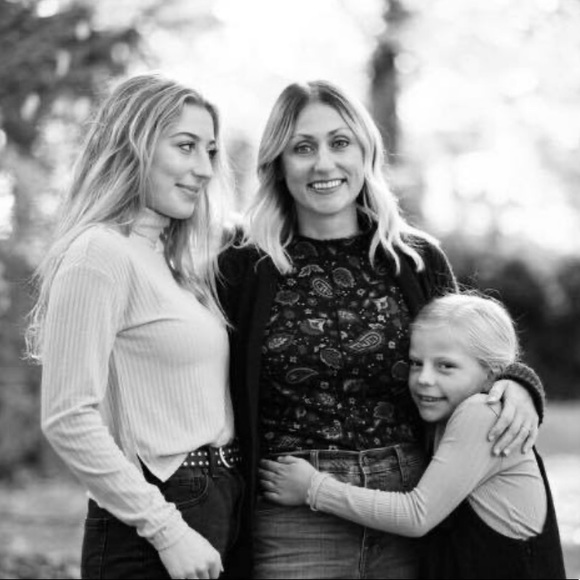 Meet your Posher, Naava - Picture 1 of 1